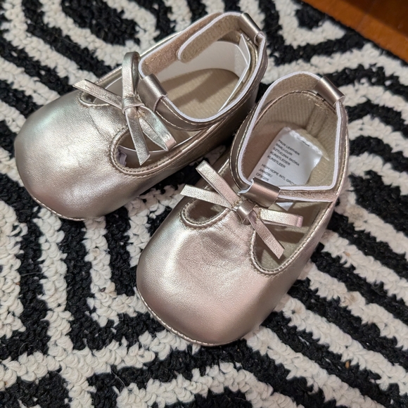Bundle Of Baby Girl Dress Shoes - Picture 4 of 10